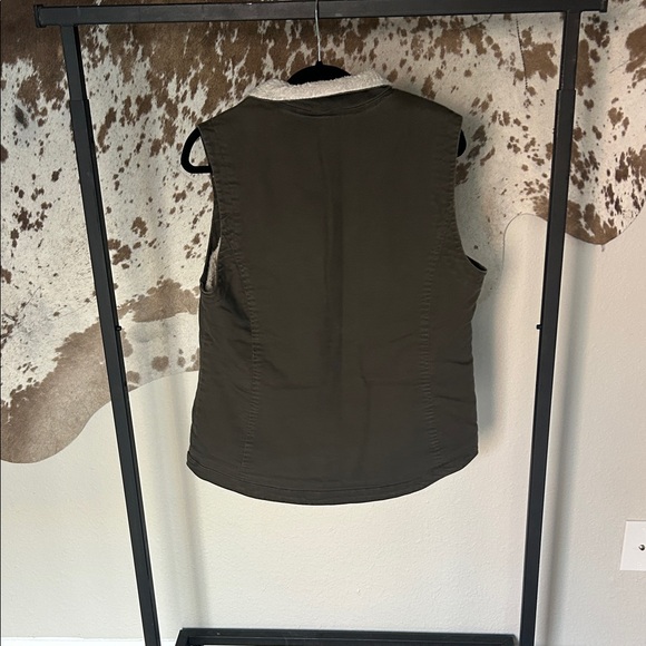Ariat Canvas & Sherpa Vest - Picture 3 of 4